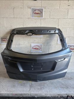 2017 2018 2019 2020 2021 2022 2023 Cadillac XT5 350T Rear Liftgate Hatch Tailgate Door Shell OEM Used