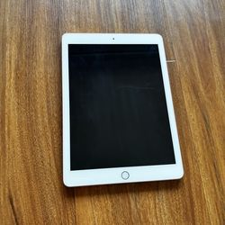 Apple iPad 6th Generation, Gold, 32GB