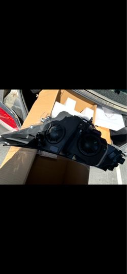 Buick lacrosse headlight