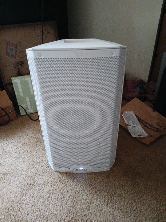 Alto Ts (contact info removed)1100 Watts Excellent Condition