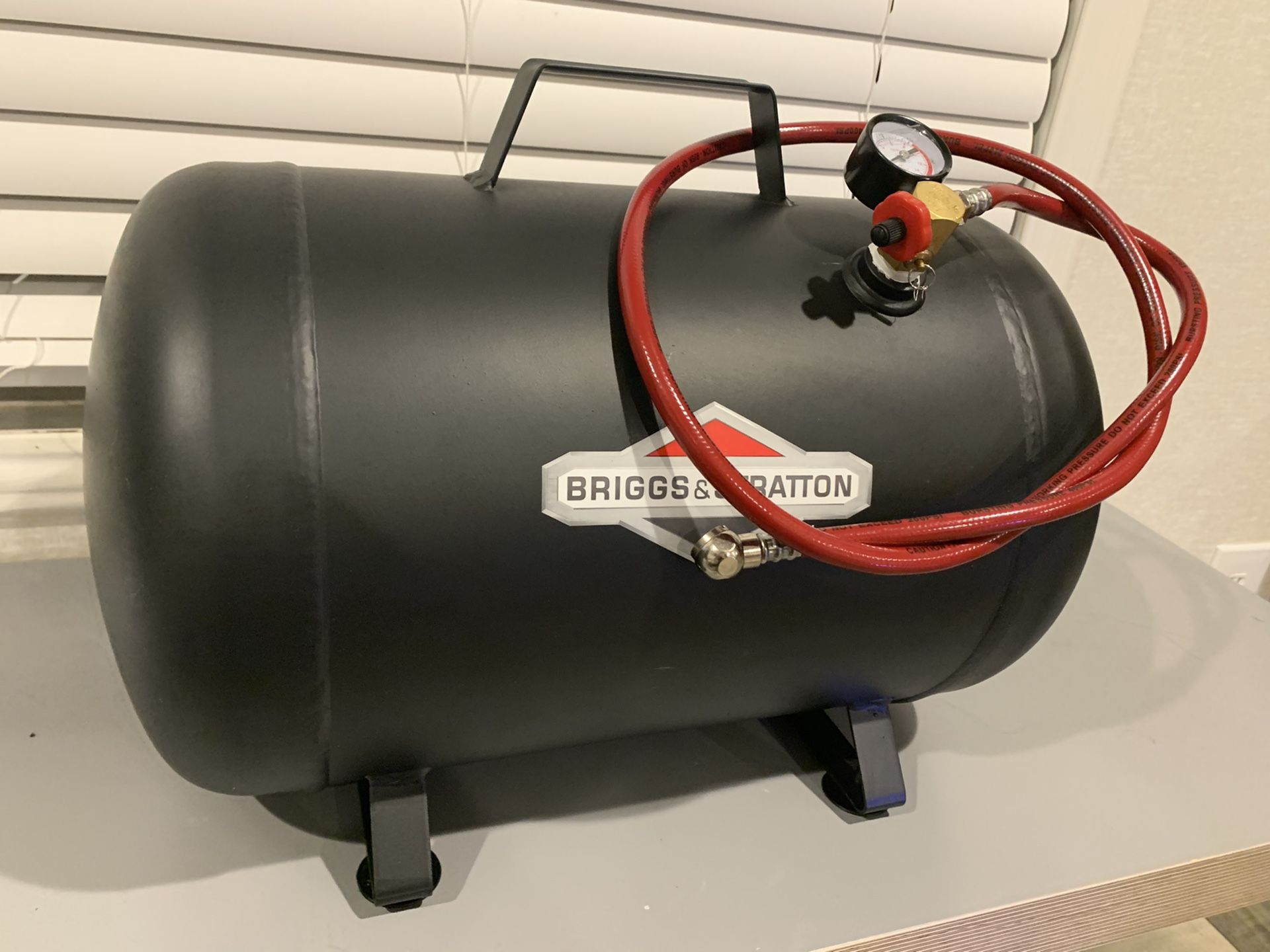 Briggs & Stratton , 7-Gallon 125 PSI Air Tank: