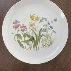 Floral decorative serving plate