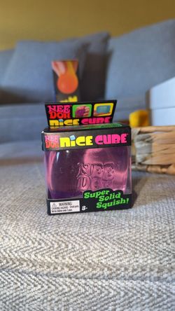 Purple nice cube Needoh