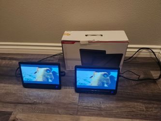 Dual monitor DVD PLAYER