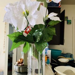 Vase come With beautiful huge Flowers Large size ,almost new condition