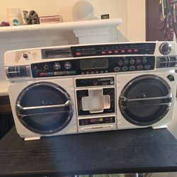 Lasonic Boombox 