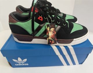 adidas Rivalry Low
Demon Slayer Tanjiro Size 9.5
