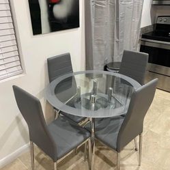 I'm selling a dining set on sale. Ask for price. 