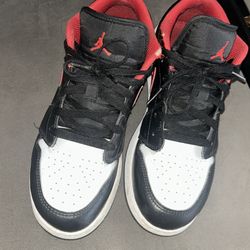 Jordan 1 low white toe