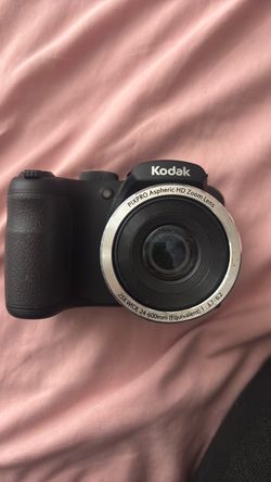Kodak PIXPRO AZ252 — untested, no batteries included, sold as-is.