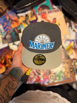 New Era Fitted Cap Hat Seattle Mariners 7 1/4th men’s hat