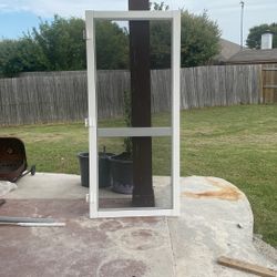 Lowe’s White Common Screen door 