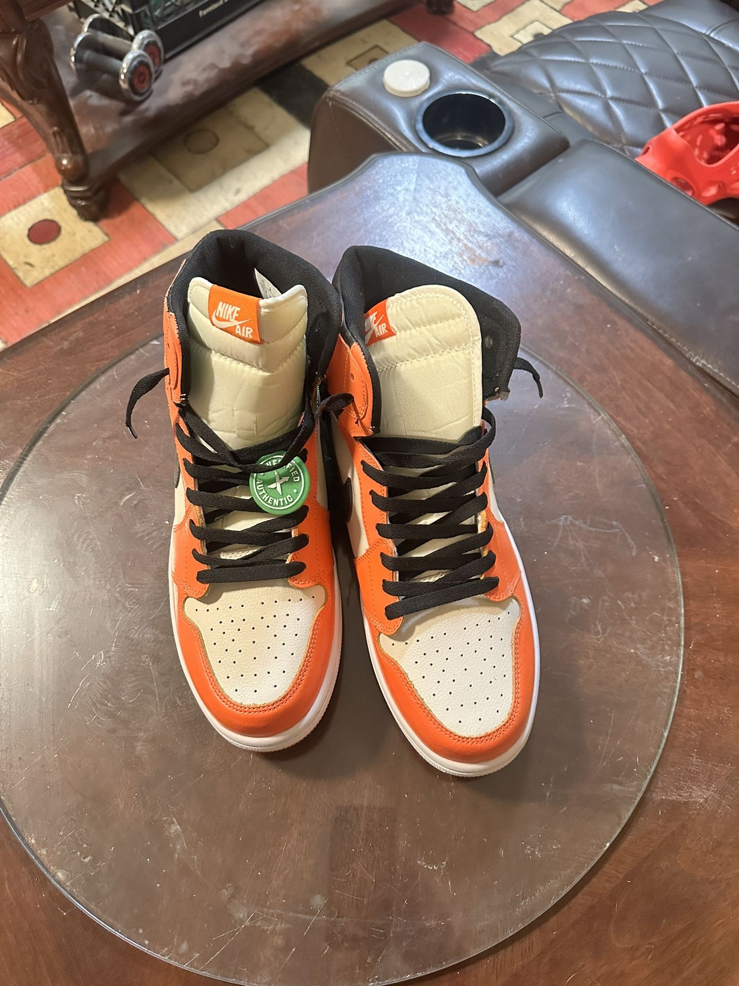 Air Jordan 1 Retro “Shattered Backboard”