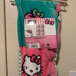 Hello Kitty Blanket  NEW 40$ 