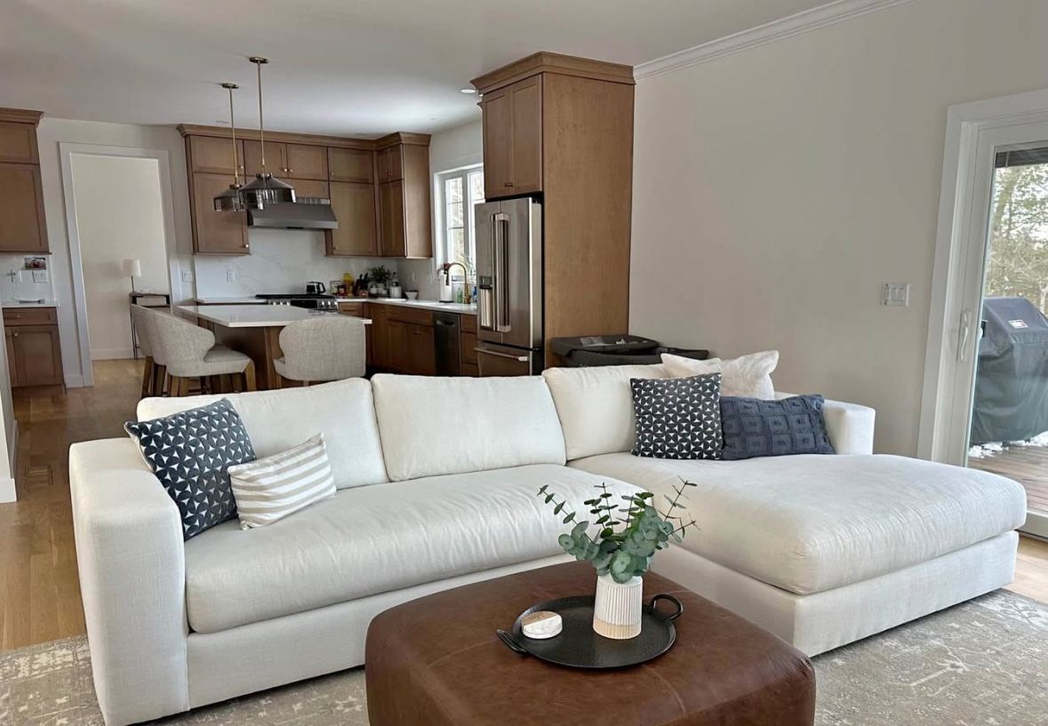 Pottery Barn Carmel Square Arm Chaise Sectional