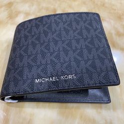 Michael Kors Bifold Wallet With Passcase