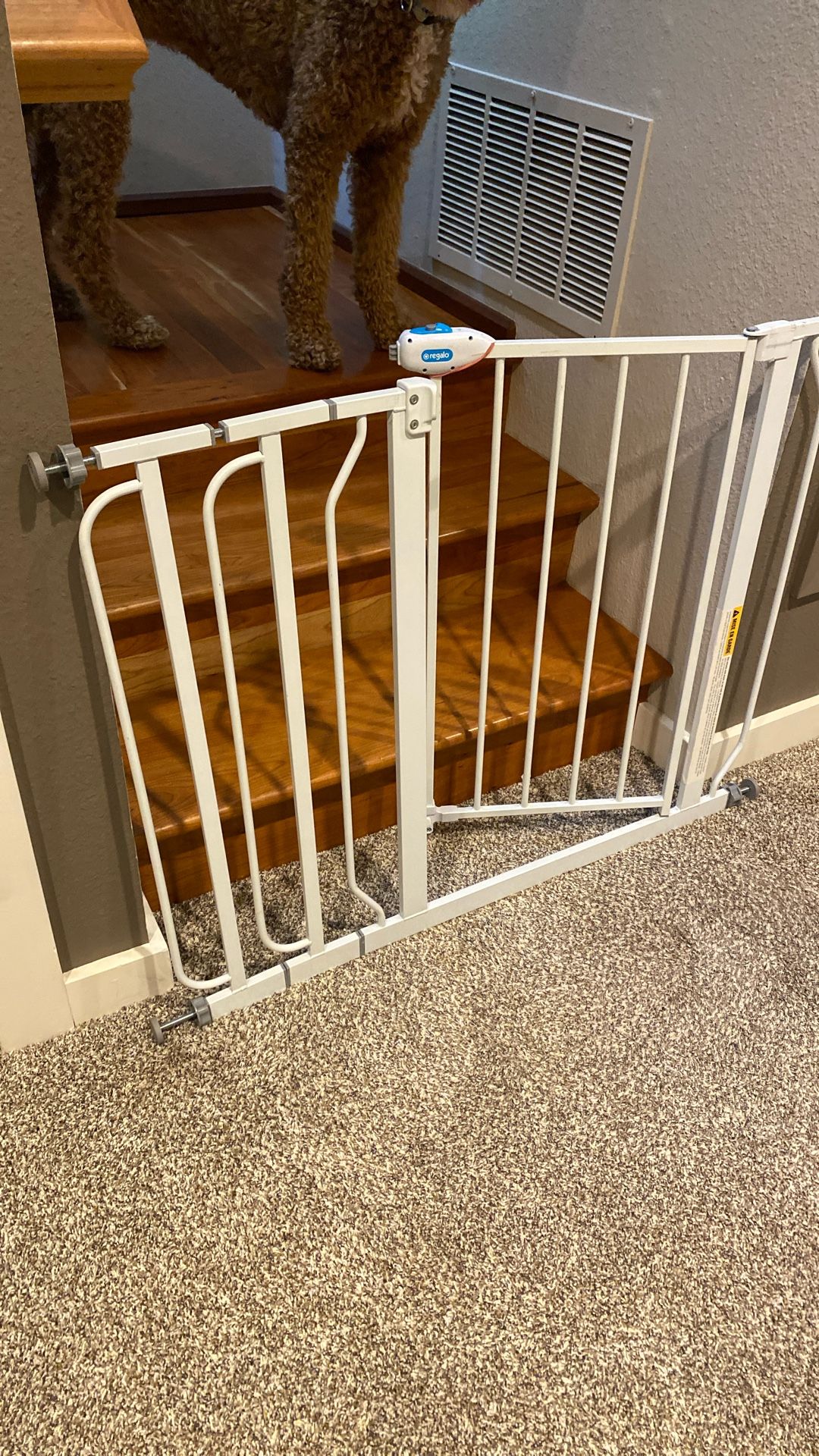 Adjustable Baby/pet Gate.