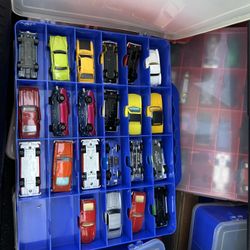 Hot wheels & Matchbox Cars - Over 800 - Must Buy Complete Collection