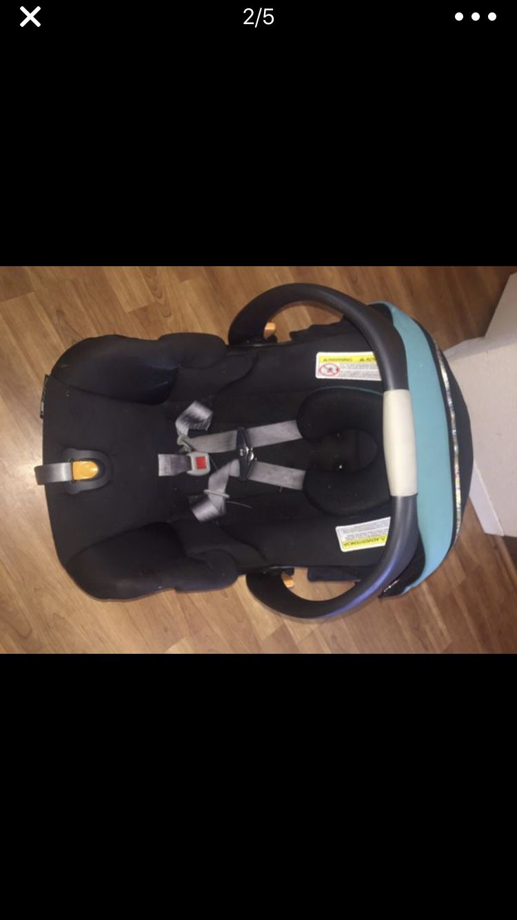 Chicco Car Seat with base