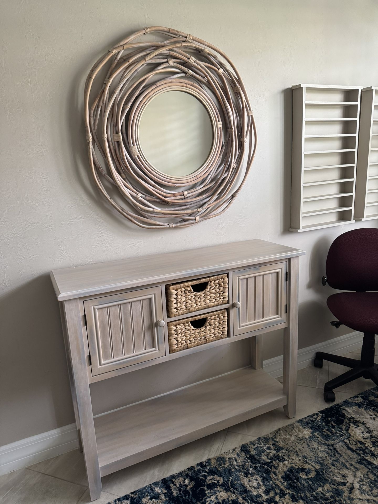 Decorative End Table With Mirror
