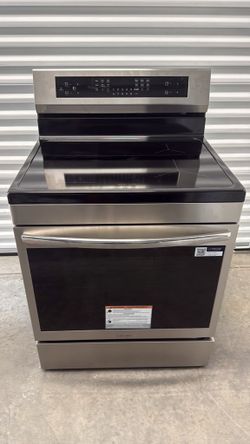 Frigidaire - Gallery 30 in. Wide 4 elements 5.3 Cu. Ft. Freestanding Electric Induction Total Convection Range - Stainless Steel