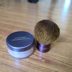 Femme Couture Loose Powder With Brush