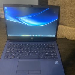HP laptop (4.0 GB)