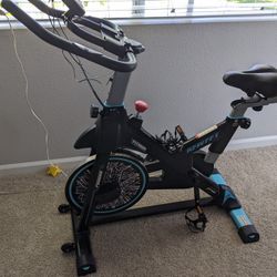 Exercise Machine In Excellent Condition, Nothing Wrong With It, Firm Price And No Hold.