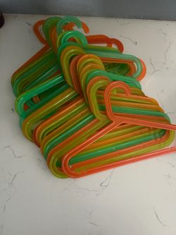 Colorful Plastic Kids Hangers Set