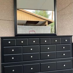Large Black Dresser With Mirror 