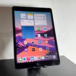 Apple iPad 7 32GB 10.2” Display Fully Functional