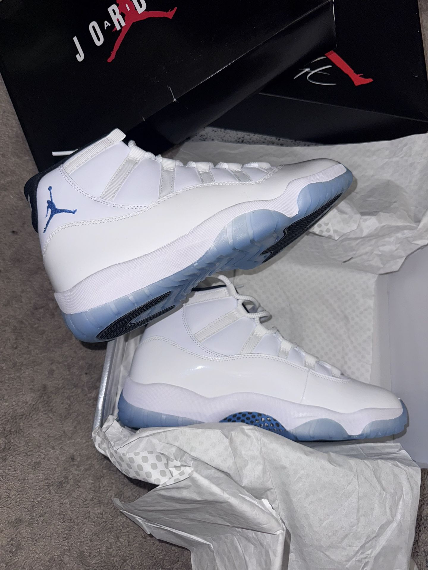 Air Jordan 11 “Columbia” Legend Blue Size 10.5