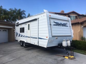 2005 Weekend Warrior Toy Hauler For