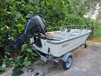 2013 Boston Whaler 110 Sport + 25HP Mercury & Trailer