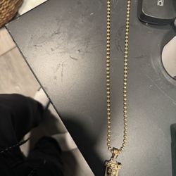 Solid 14k Gold Chain And Pendant 