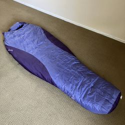 REI Serrana Women’s Long Sleeping Bag 650 FP