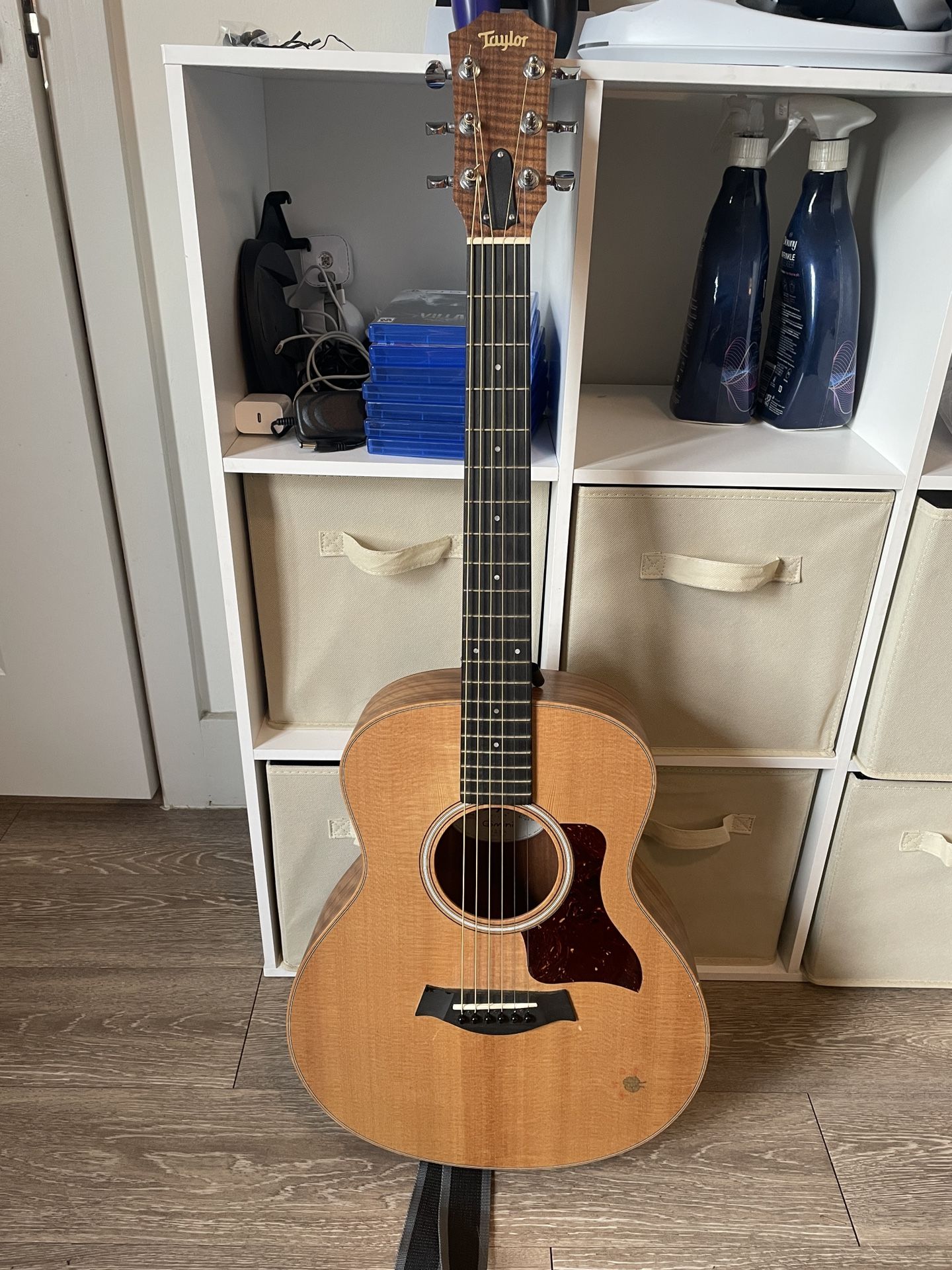 Taylor GSmini guitar
