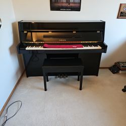 Yamaha Up Right Piano