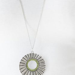 Chicly Centered Green necklace