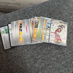 5 Packs Of New Pokémon Cards 