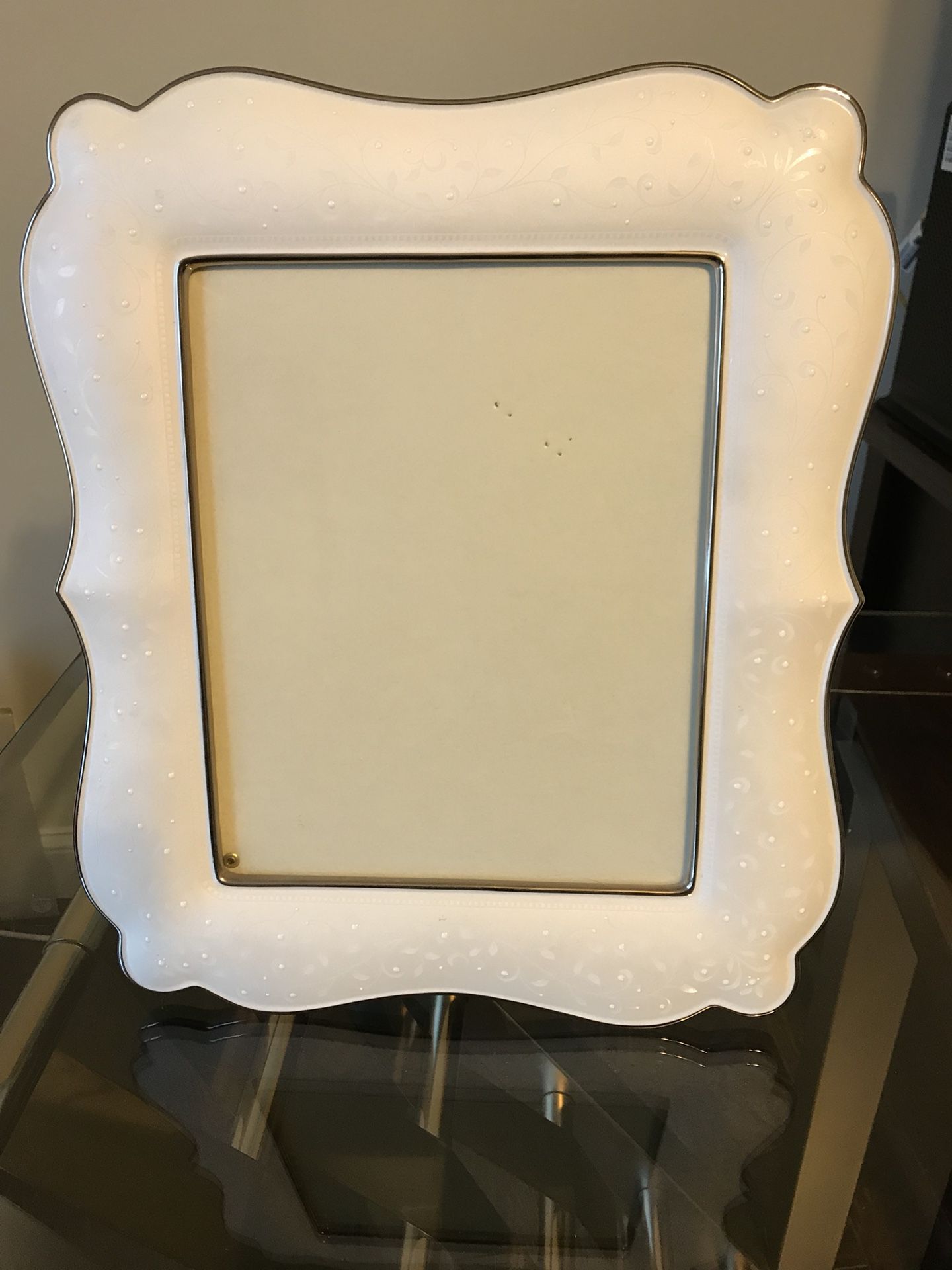 Lenox picture frame - “pearl” details