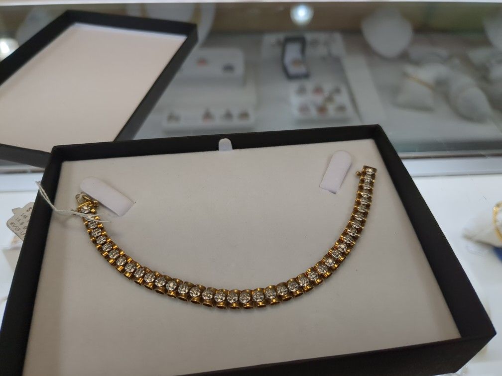 14k Gold Tennis Bracelet 14.6 Grams If You Are Interested Please Ask For Maribel Thank You