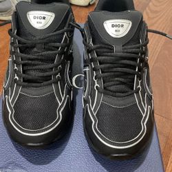 Black Dior B30