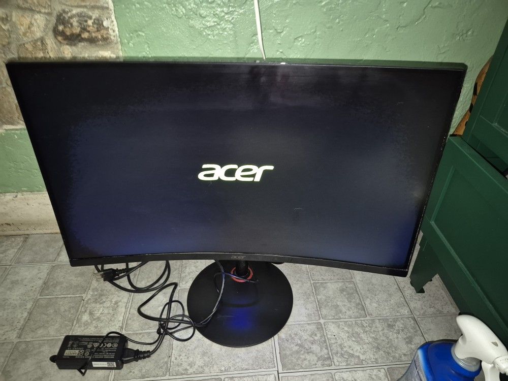 Curved Monitor