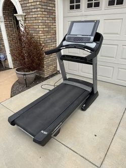 NordicTrack Commercial Treadmill 2950