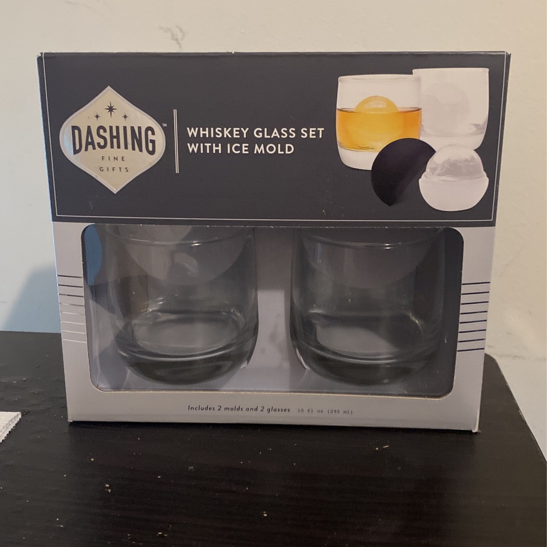 Dashing Fine Gifts Whiskey Glass Set With Ice Mold