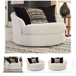 Comfortable Swivel Couch 