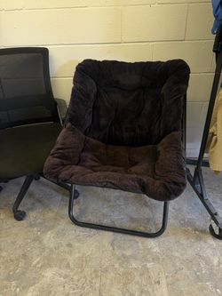 Faux Fur Folding Saucer Chair
