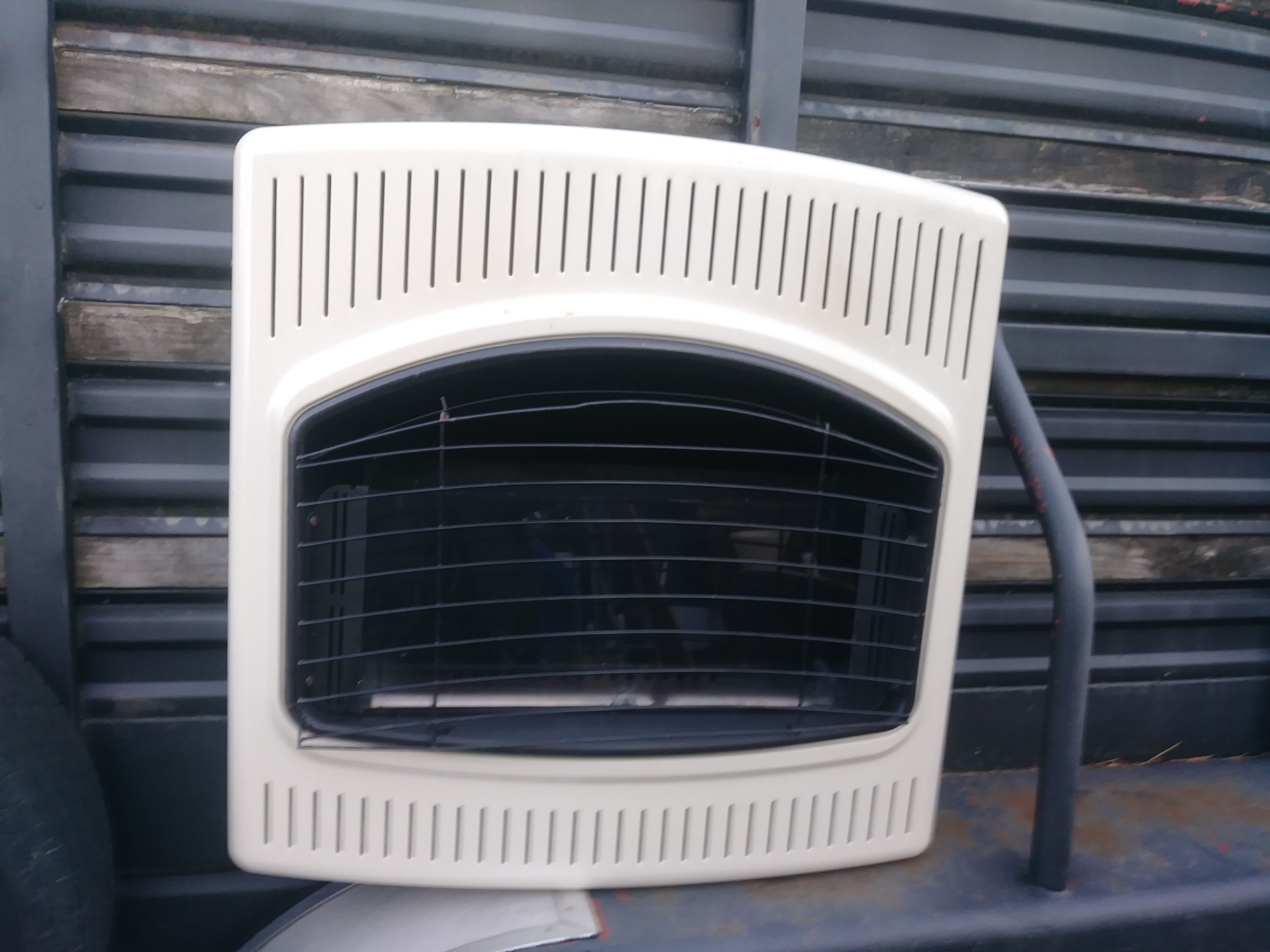 Wallmount or free standing propane heater