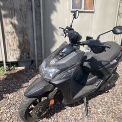 Yamaha Scooter 